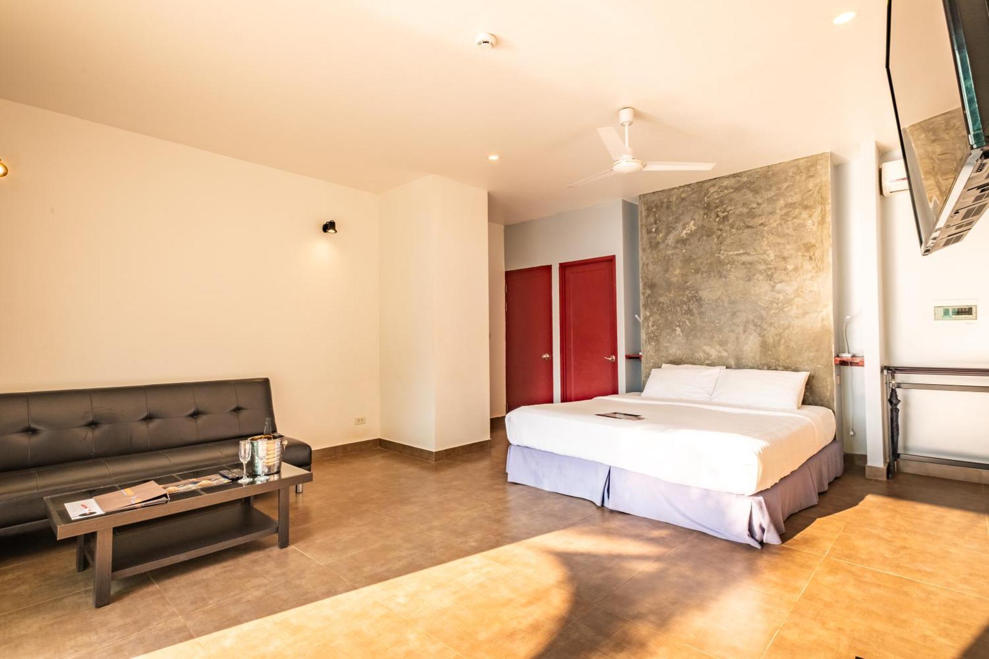 The Sanctuary Nam Ngum Beach Resort Vang Vieng Exterior photo