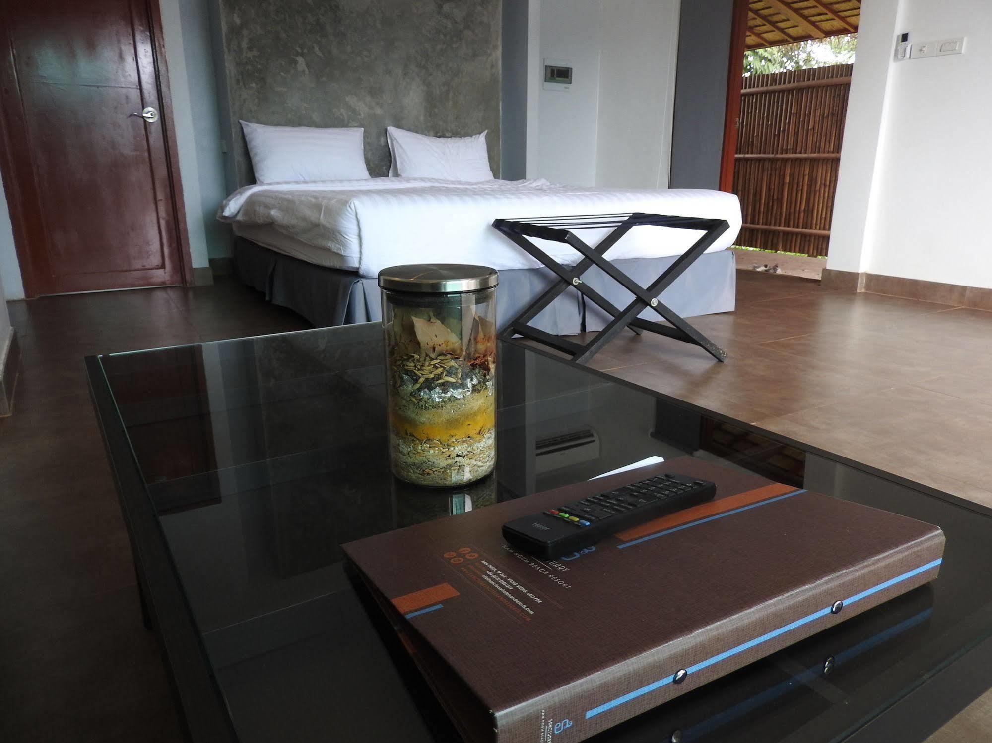 The Sanctuary Nam Ngum Beach Resort Vang Vieng Exterior photo